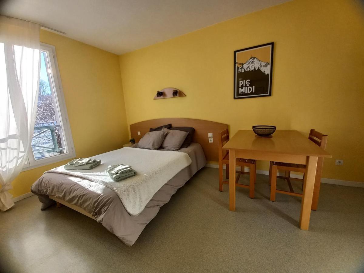 Studio Tres Bien Situe, Belle Vue, Parking Prive Bagnères-de-Bigorre Exterior foto